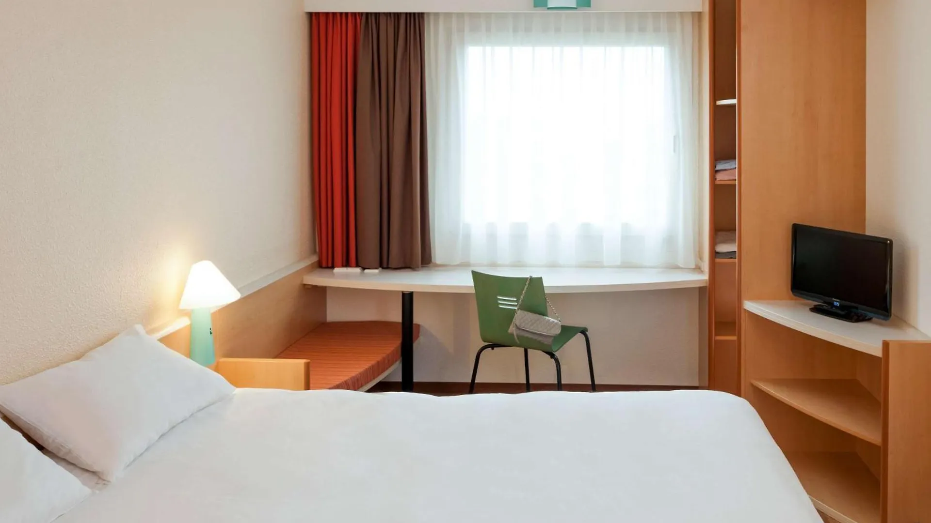 Ibis Chambery Hotel