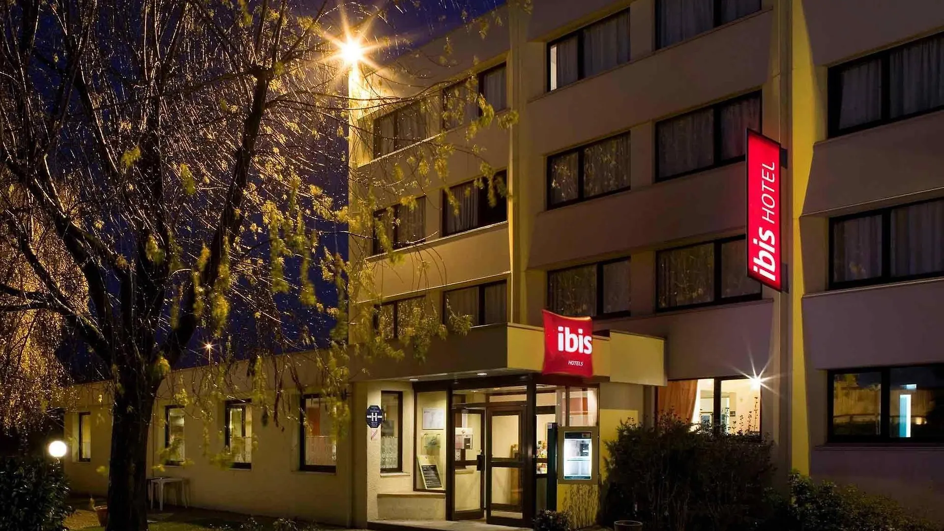 Ibis Chambery Hotel 3*,