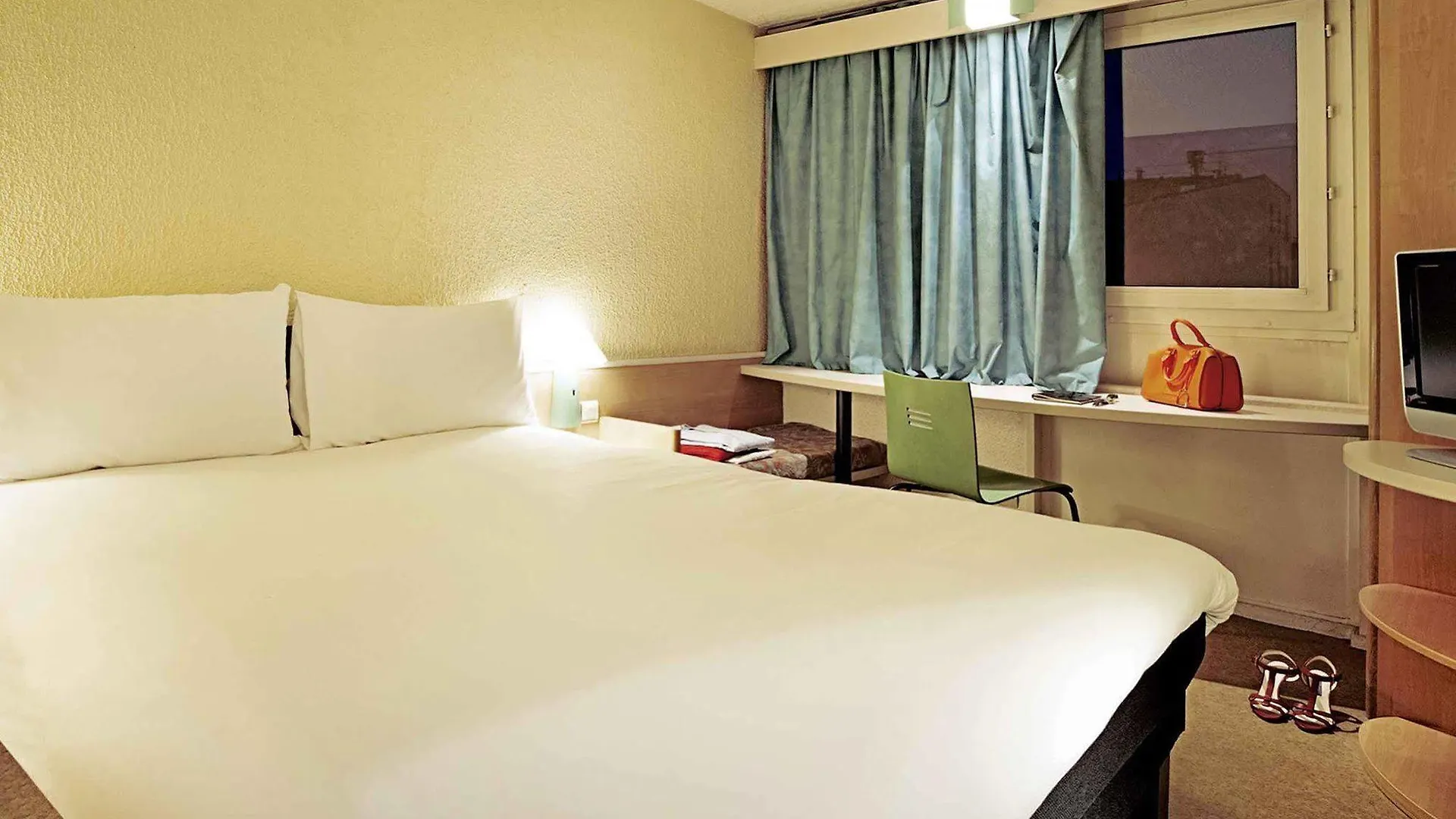 Ibis Chambery Hotel 3*,  France